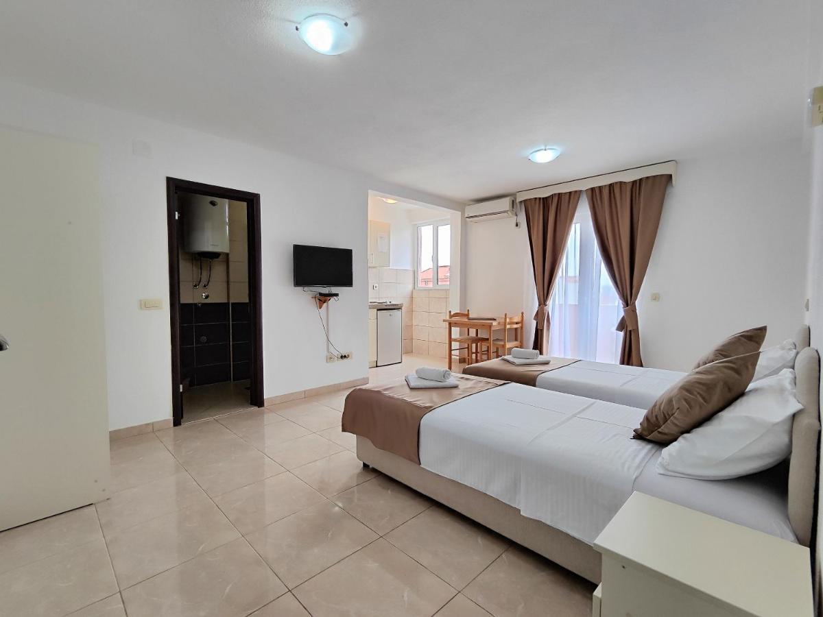 Villa Hera Budva Buitenkant foto