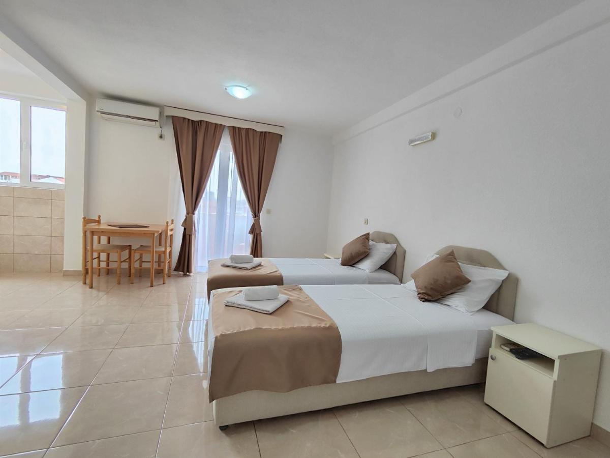 Villa Hera Budva Buitenkant foto
