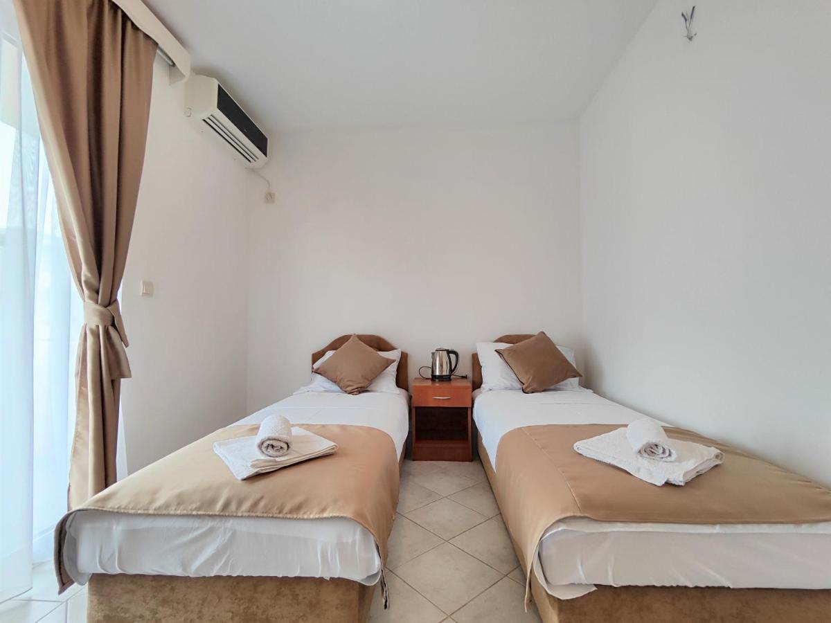 Villa Hera Budva Buitenkant foto